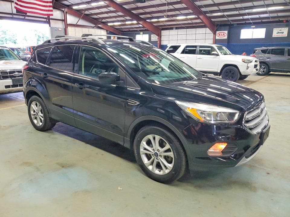 2017 FORD ESCAPE SE 4