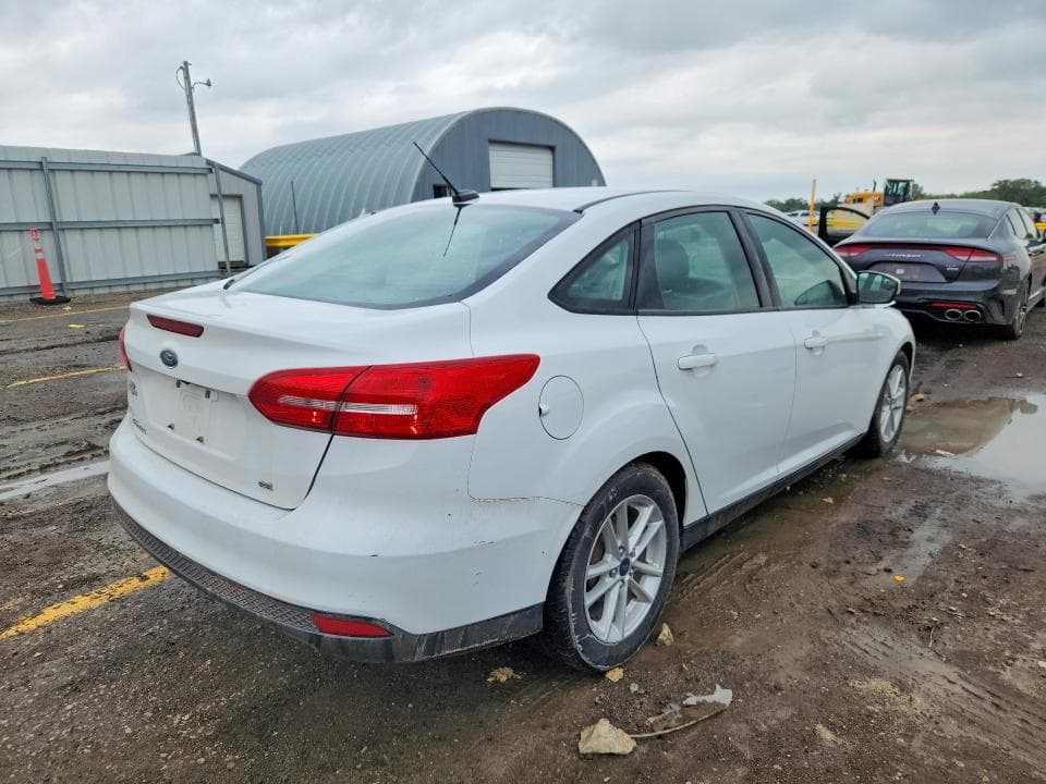 2017 FORD FOCUS SE 3