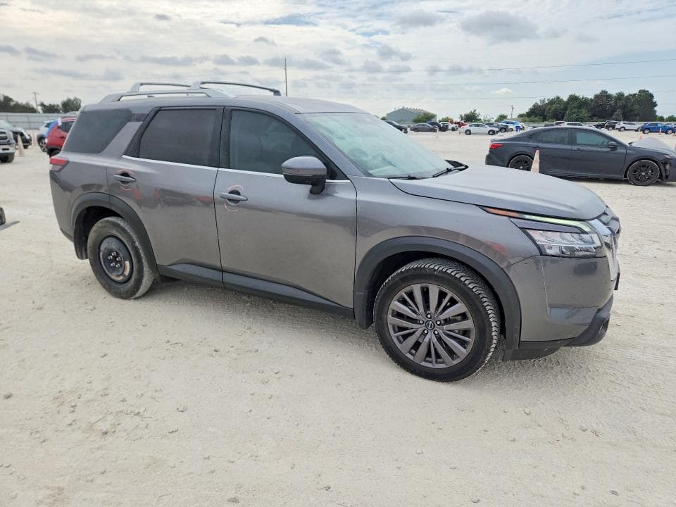 2023 NISSAN PATHFINDER SL 4