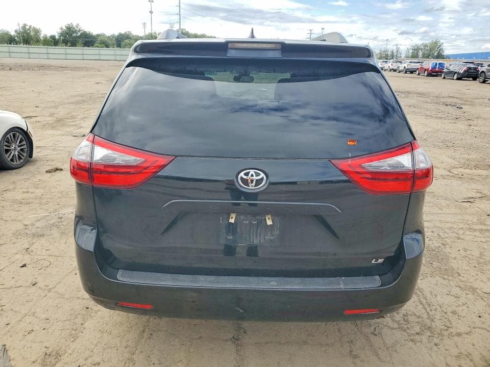 2020 TOYOTA SIENNA LE 6