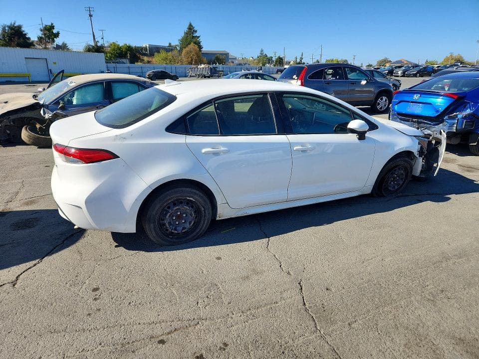 2021 TOYOTA COROLLA LE 3