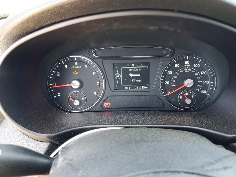 2017 KIA SORENTO LX 9