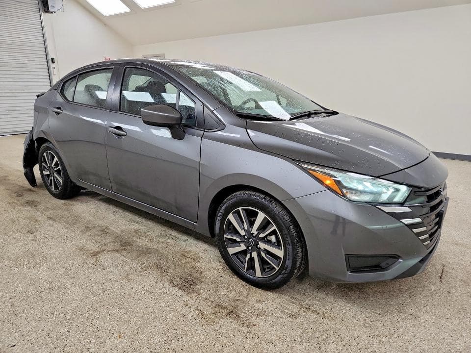 2025 NISSAN VERSA SV 4