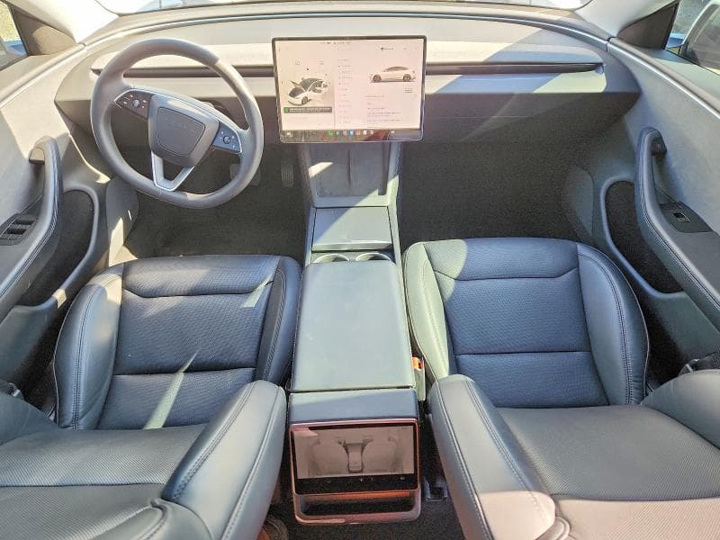 2025 TESLA MODEL 3 8