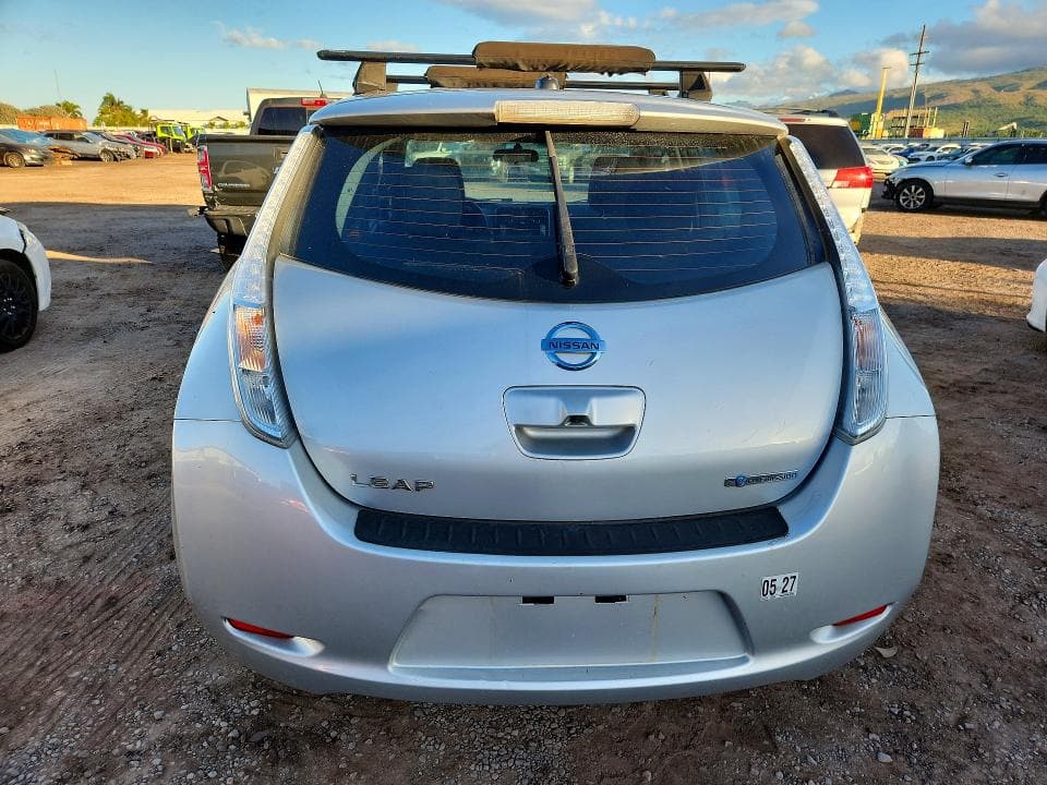2017 NISSAN LEAF SV 6