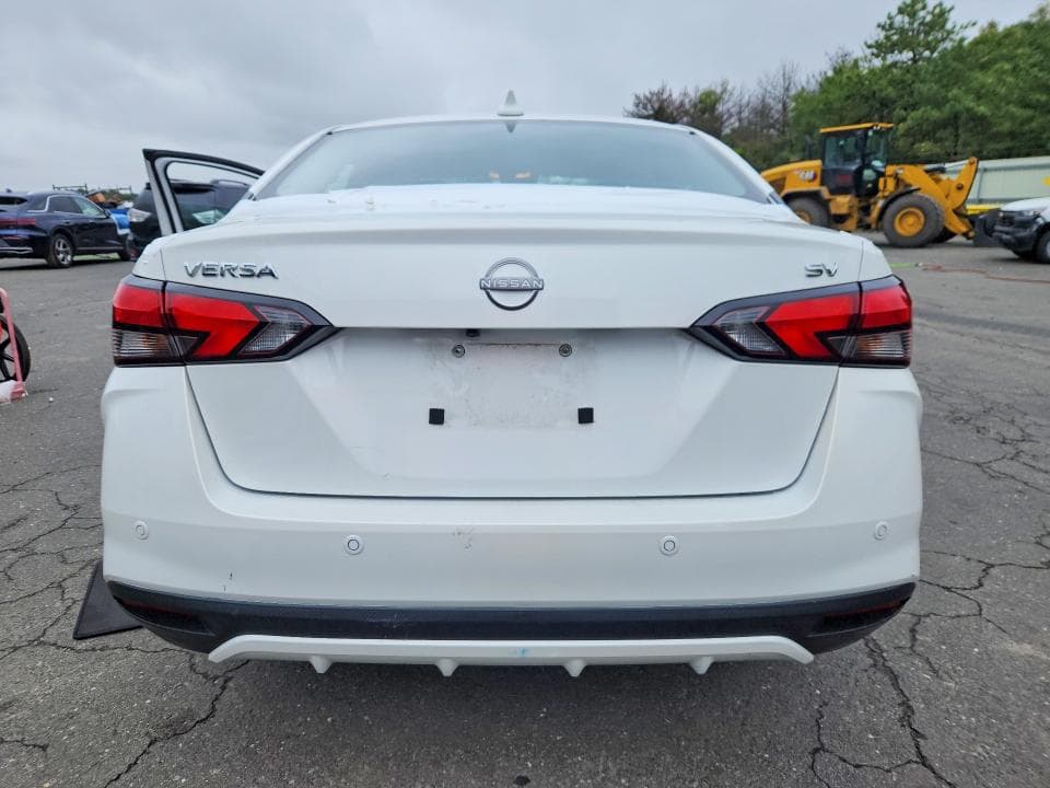 2024 NISSAN VERSA SV 6