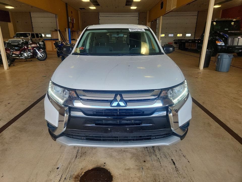 2017 MITSUBISHI OUTLANDER ES 5
