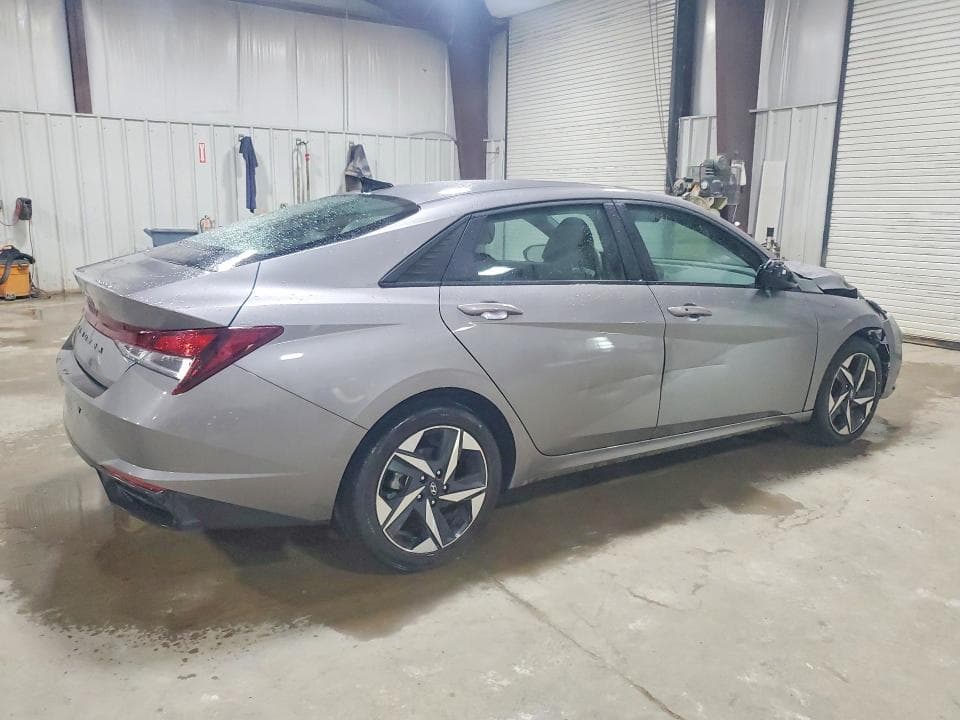 2023 HYUNDAI ELANTRA SEL 3
