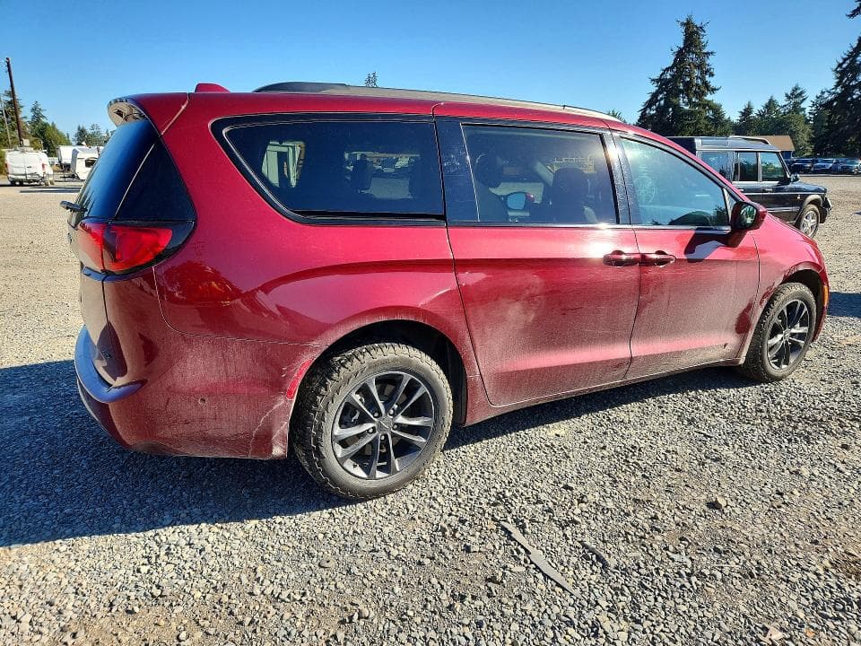 2020 CHRYSLER PACIFICA TOURING L 3