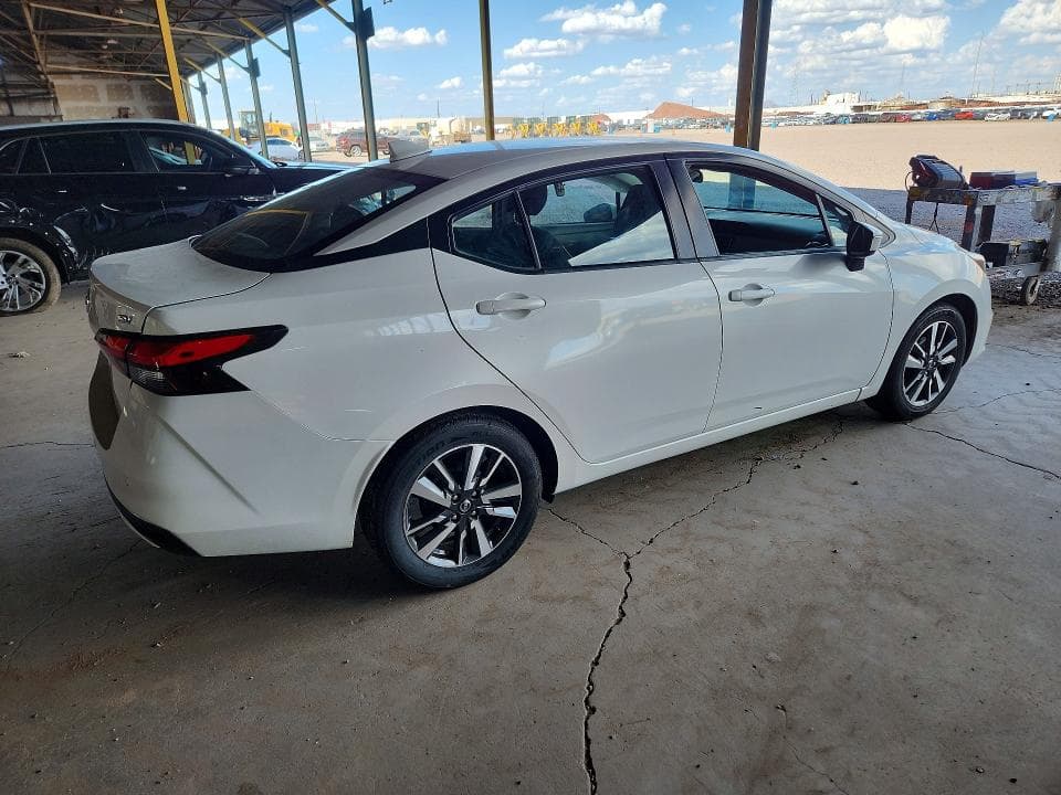 2021 NISSAN VERSA SV 3