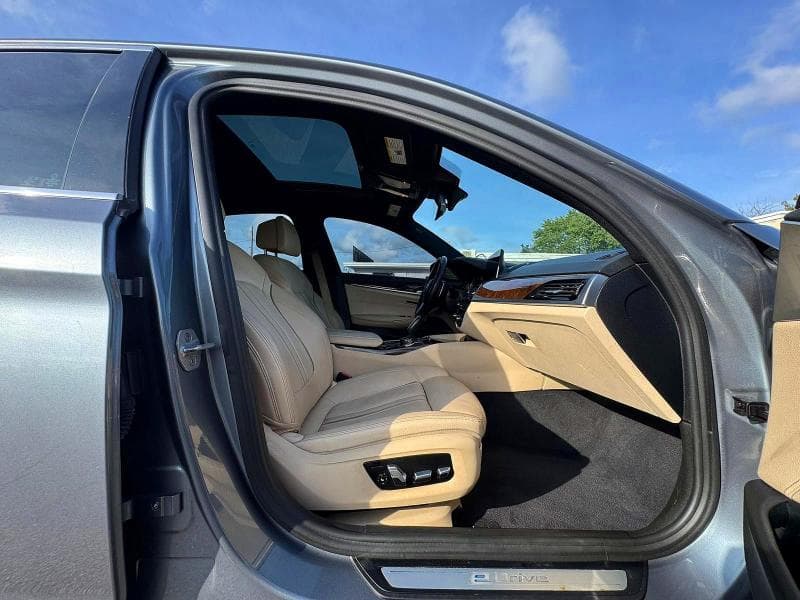 2018 BMW 530XE 5