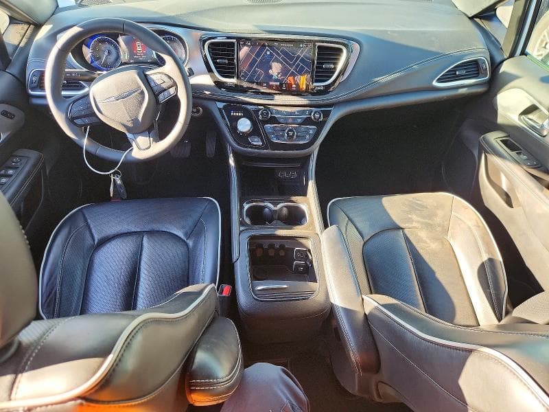 2025 CHRYSLER PACIFICA LIMITED 8