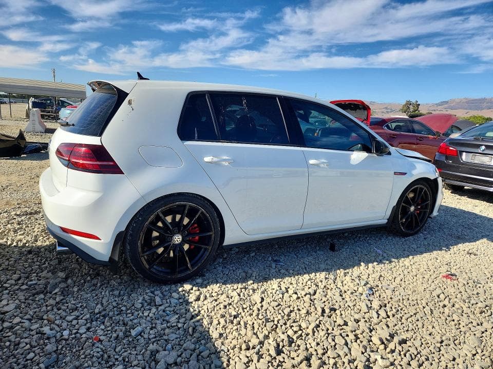 2018 VOLKSWAGEN GTI S/SE 3