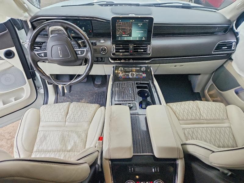2021 LINCOLN NAVIGATOR BLACK LABEL 8