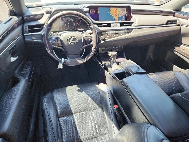 2019 LEXUS ES 300H 8