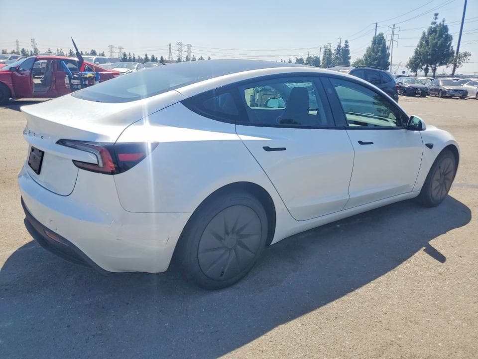 2025 TESLA MODEL 3 3
