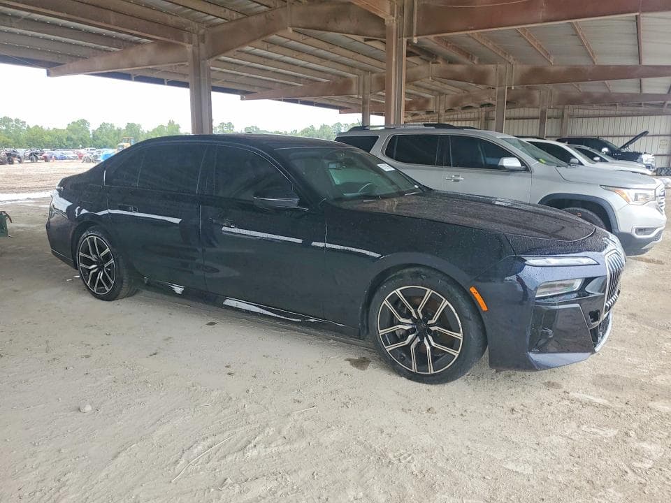 2023 BMW 760 XI 4