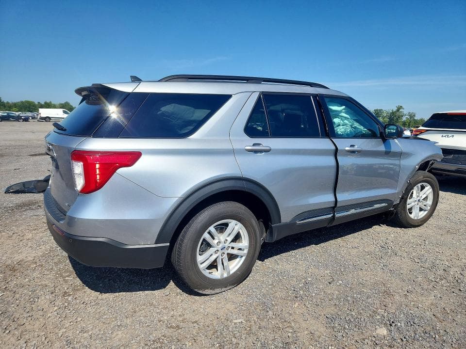 2023 FORD EXPLORER XLT 3
