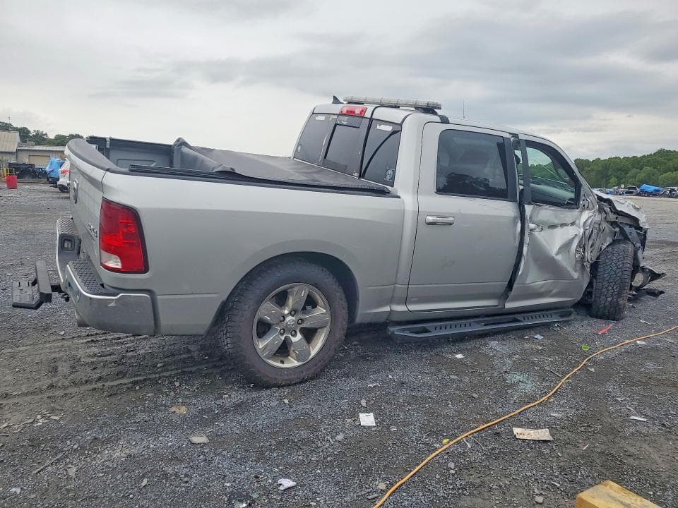 2019 RAM 1500 CLASSIC SLT 3