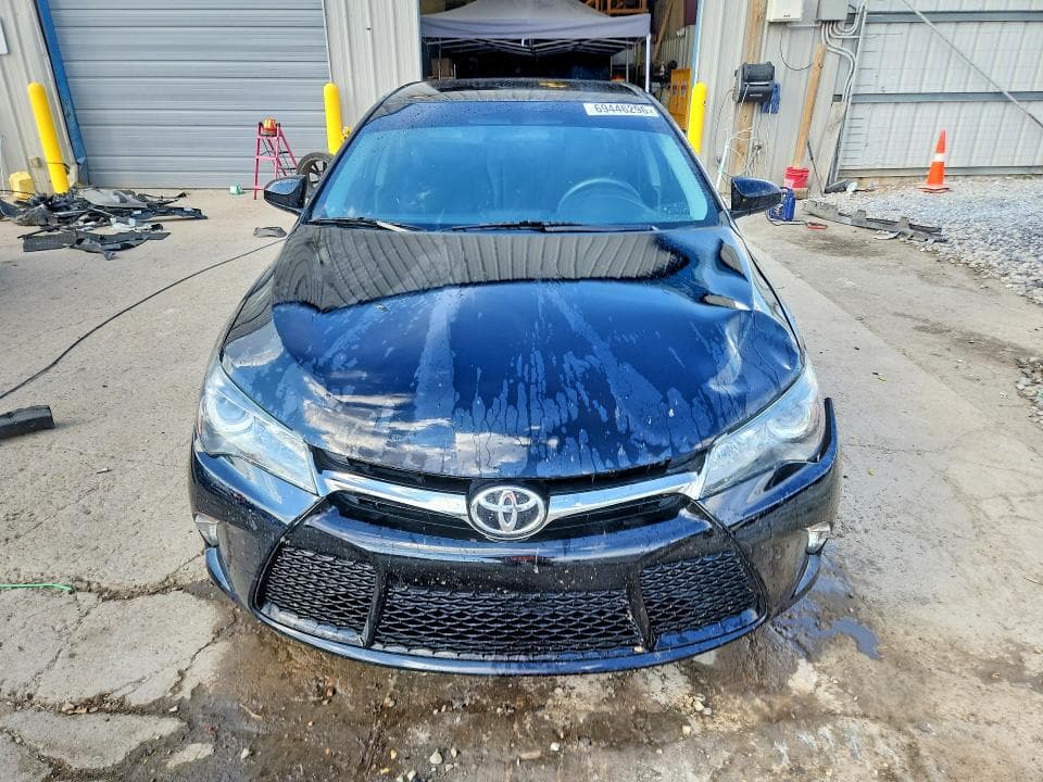 2017 TOYOTA CAMRY SE 5