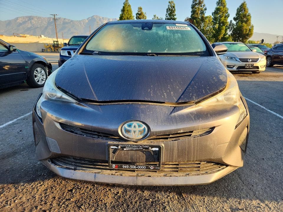 2017 TOYOTA PRIUS TWO 5