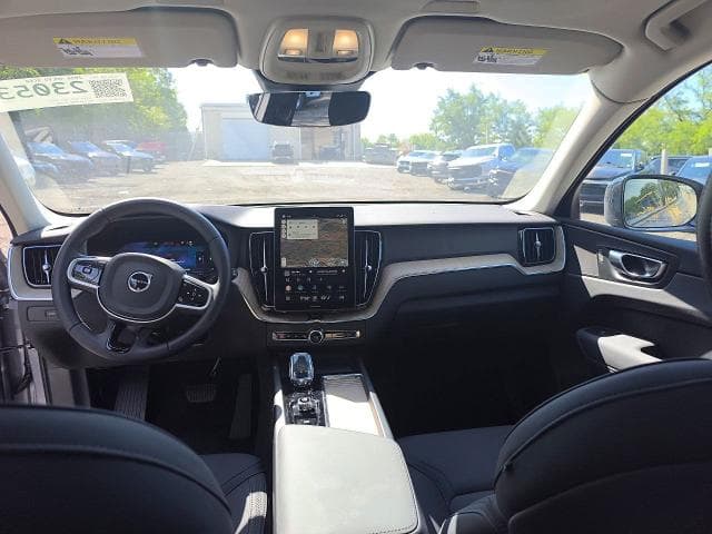 2026 VOLVO XC60 PLUS 10