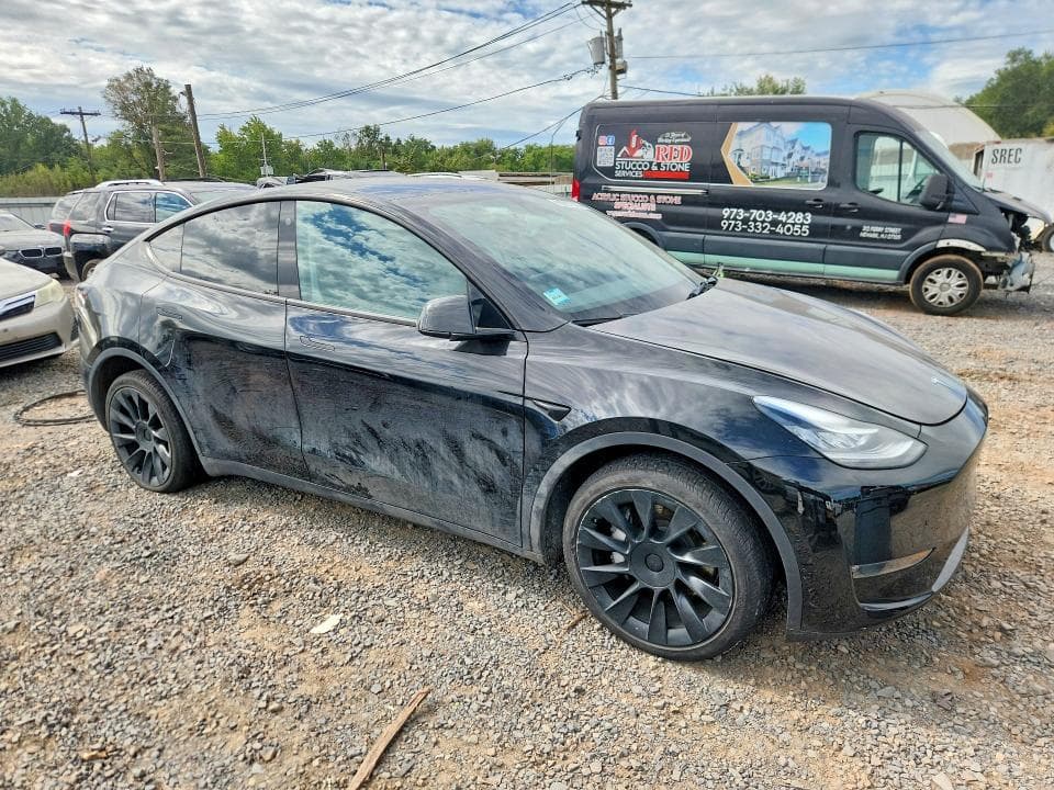 2022 TESLA MODEL Y 4