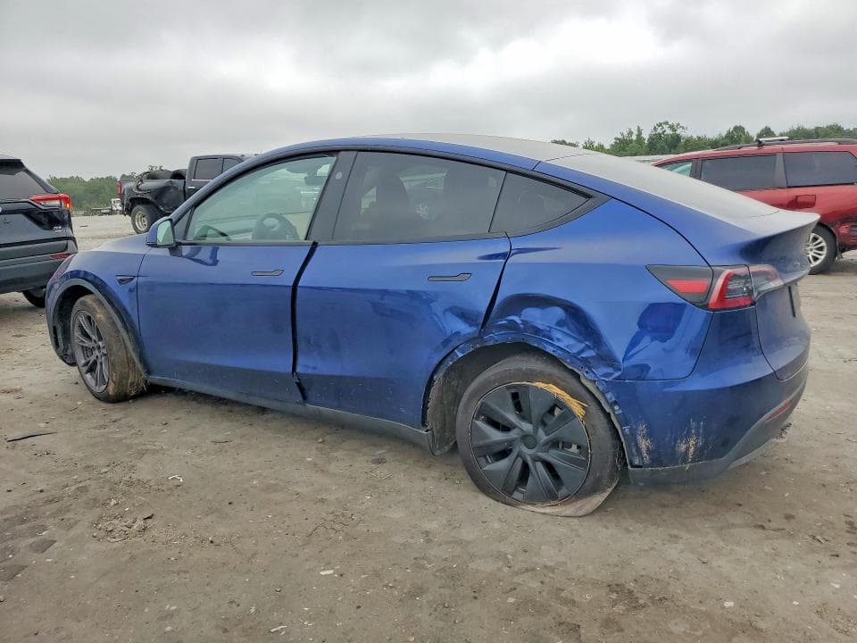 2025 TESLA MODEL Y 2