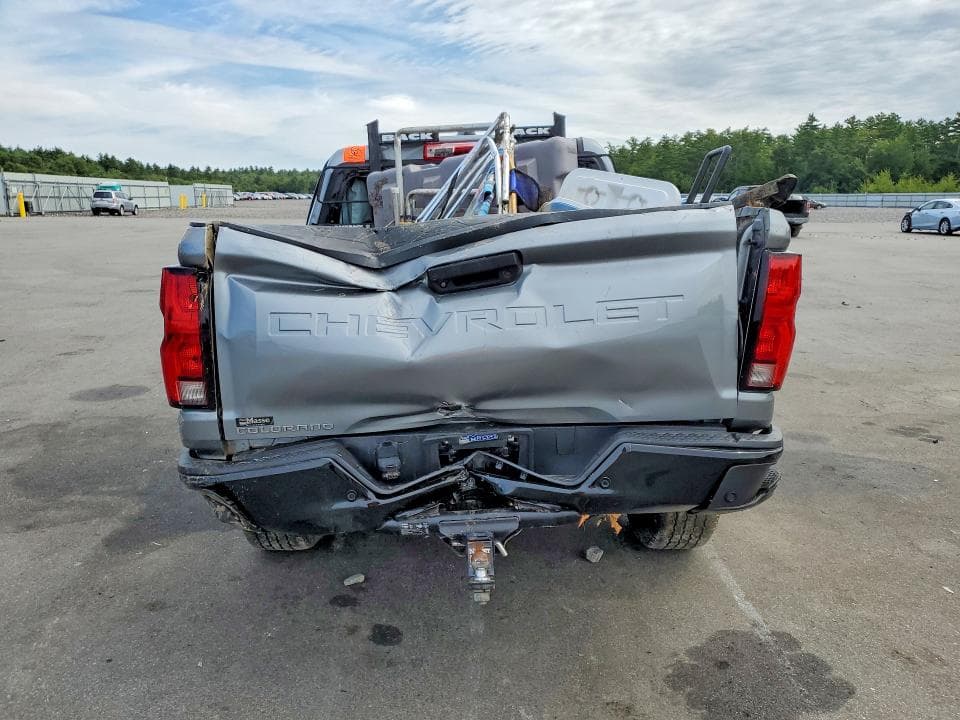 2023 CHEVROLET COLORADO Z71 6