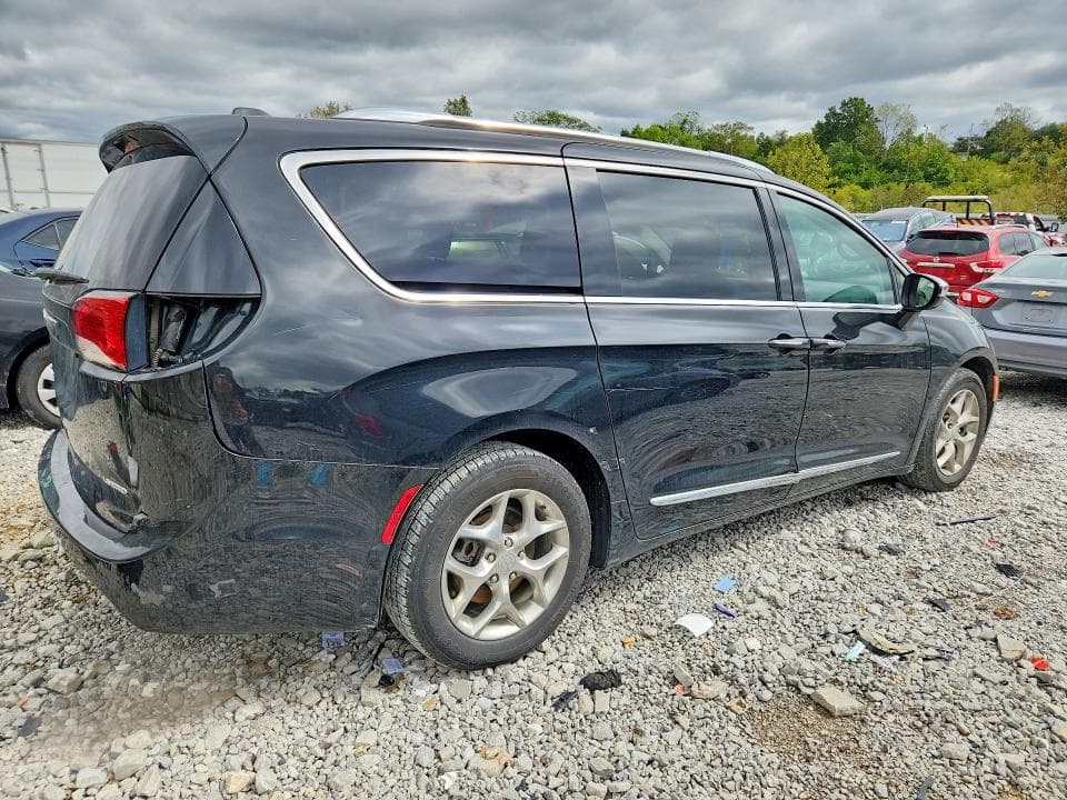 2018 CHRYSLER PACIFICA LIMITED 3