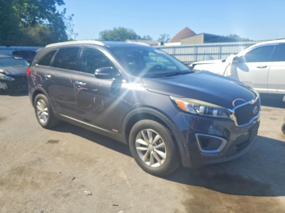 2017 KIA SORENTO LX 4