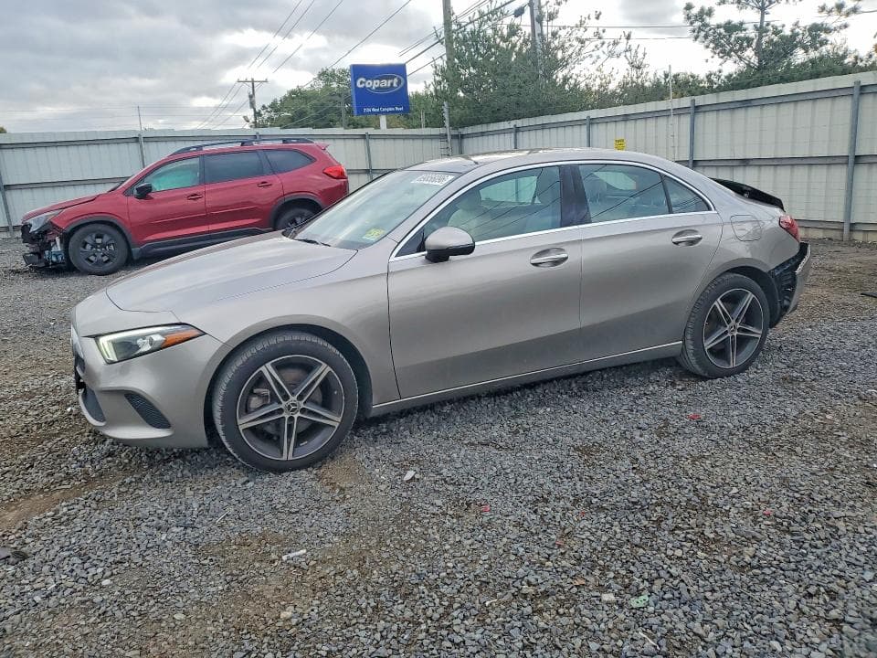 2019 MERCEDES-BENZ A 220 4MATIC - 1