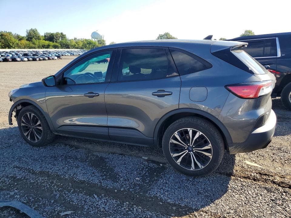 2022 FORD ESCAPE SE 2