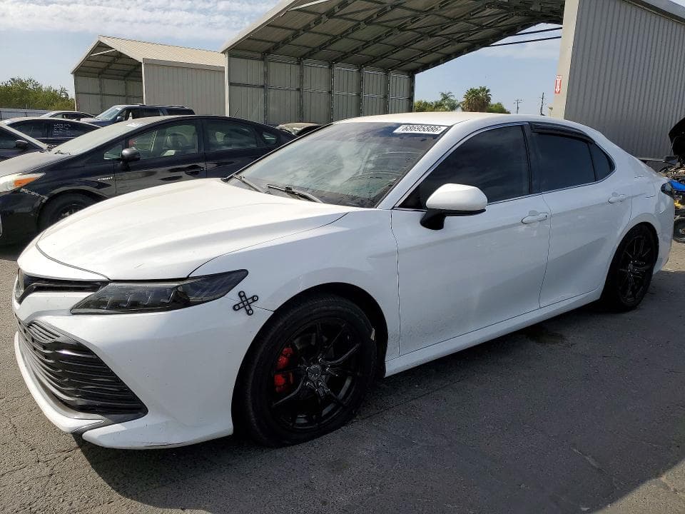 2019 TOYOTA CAMRY LE - 1