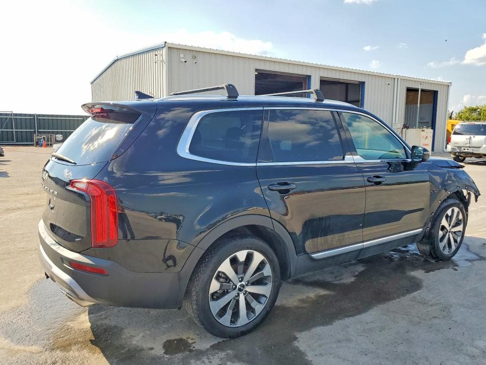2022 KIA TELLURIDE EX 3