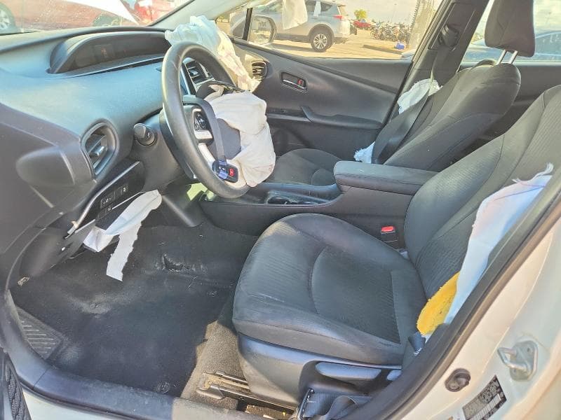 2017 TOYOTA PRIUS TWO 7