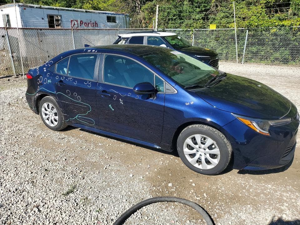 2024 TOYOTA COROLLA LE 4