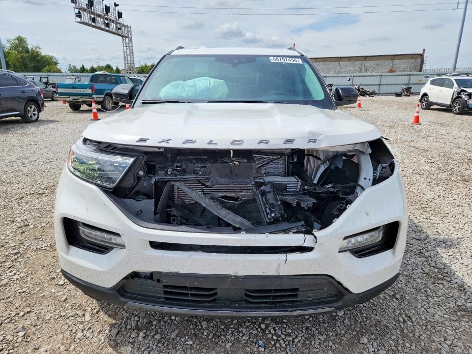 2023 FORD EXPLORER XLT 5
