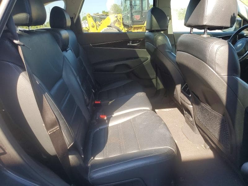 2018 KIA SORENTO EX 11