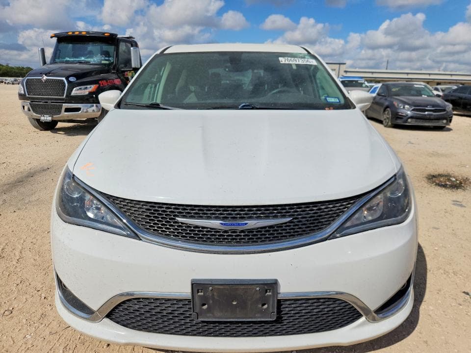 2019 CHRYSLER PACIFICA TOURING PLUS 5