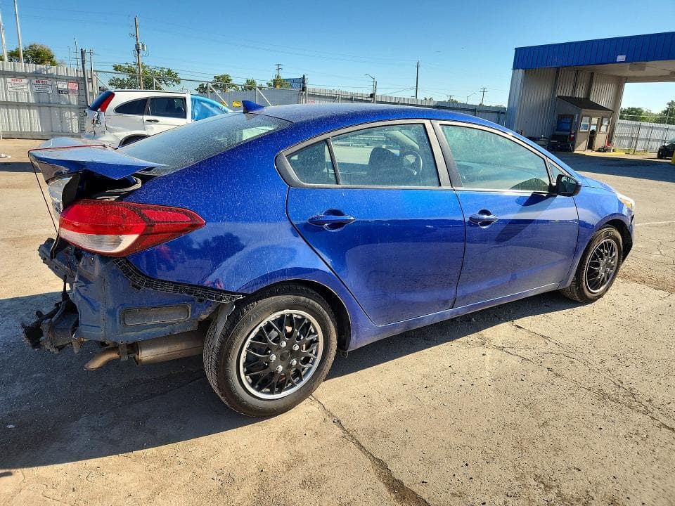 2017 KIA FORTE LX 3