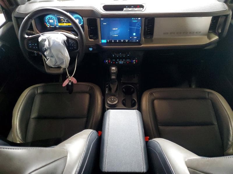 2025 FORD BRONCO OUTER BANKS 8