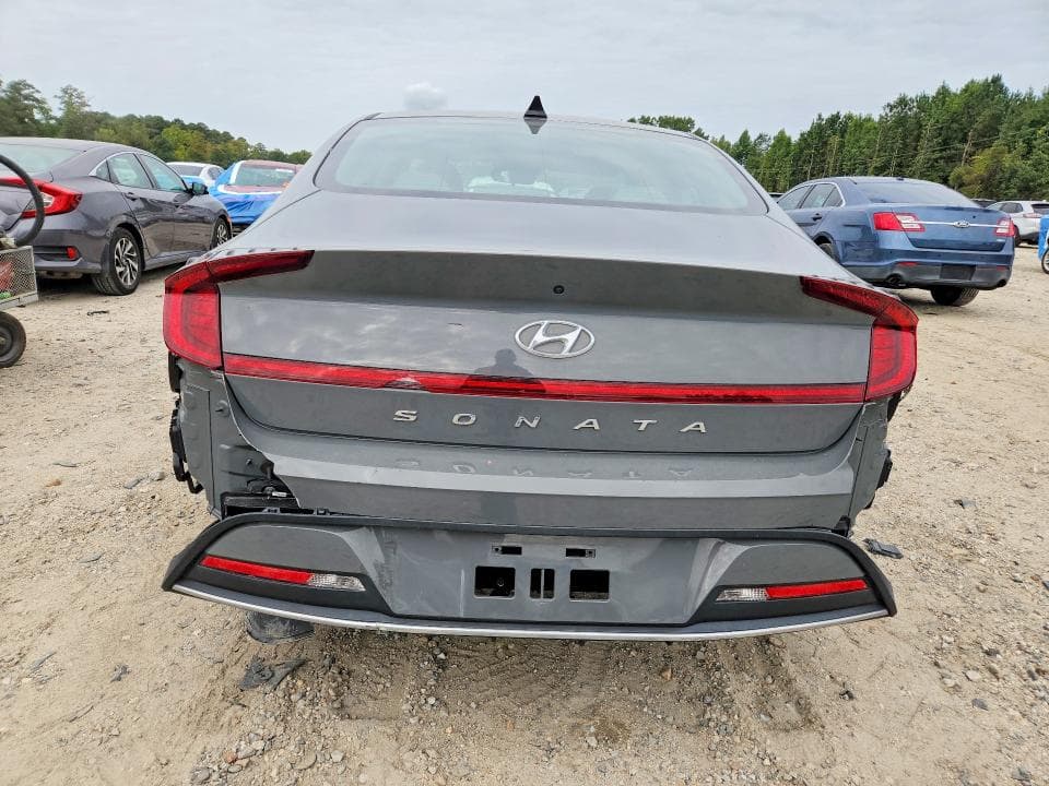 2021 HYUNDAI SONATA SE 6