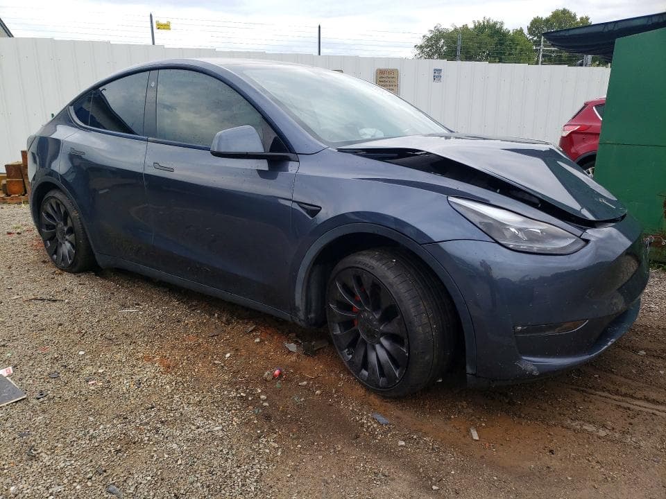 2022 TESLA MODEL Y 4