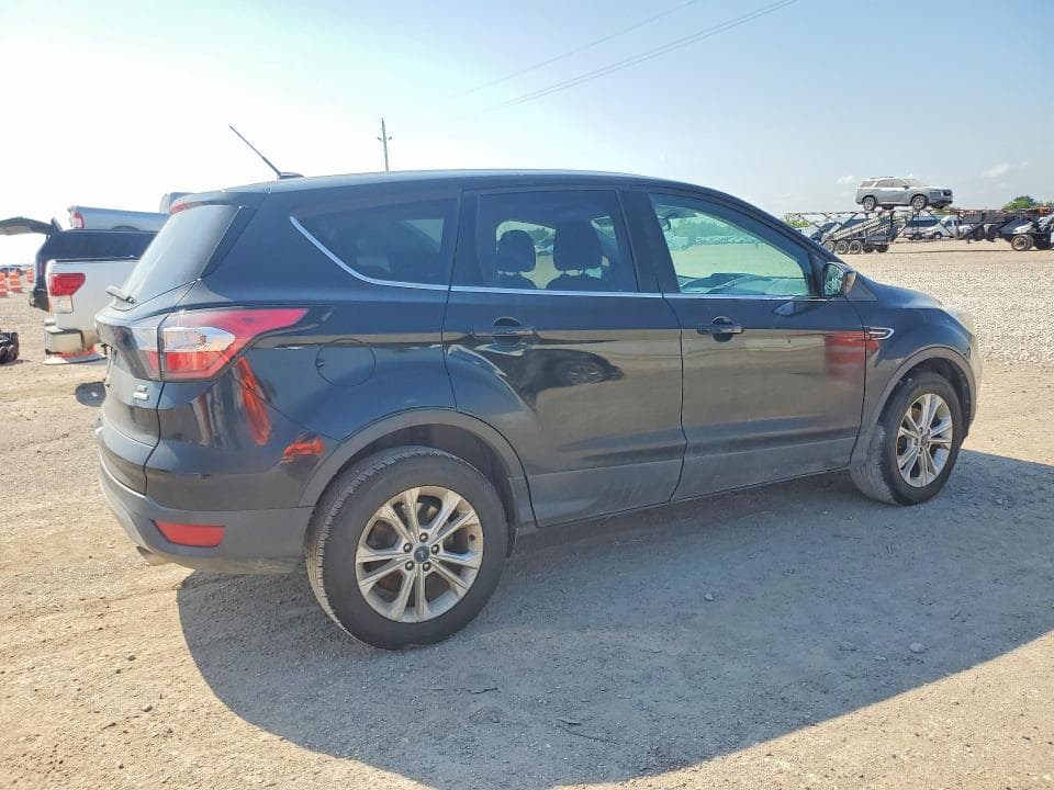 2017 FORD ESCAPE SE 3