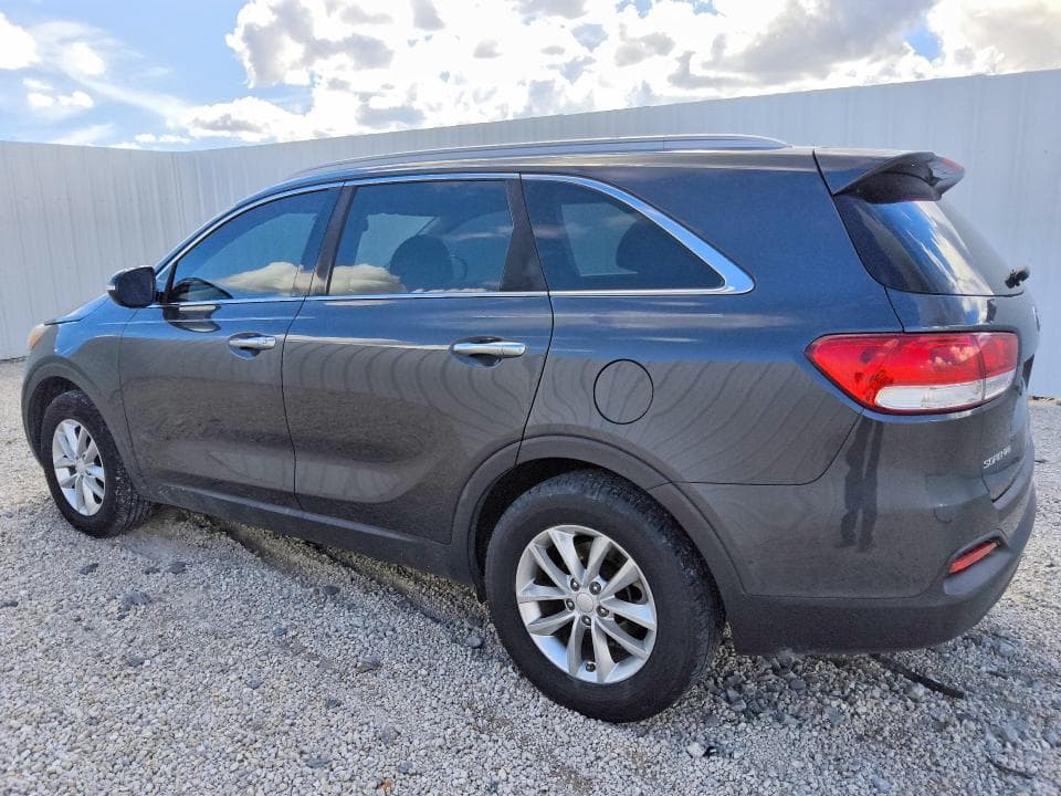2018 KIA SORENTO LX 2