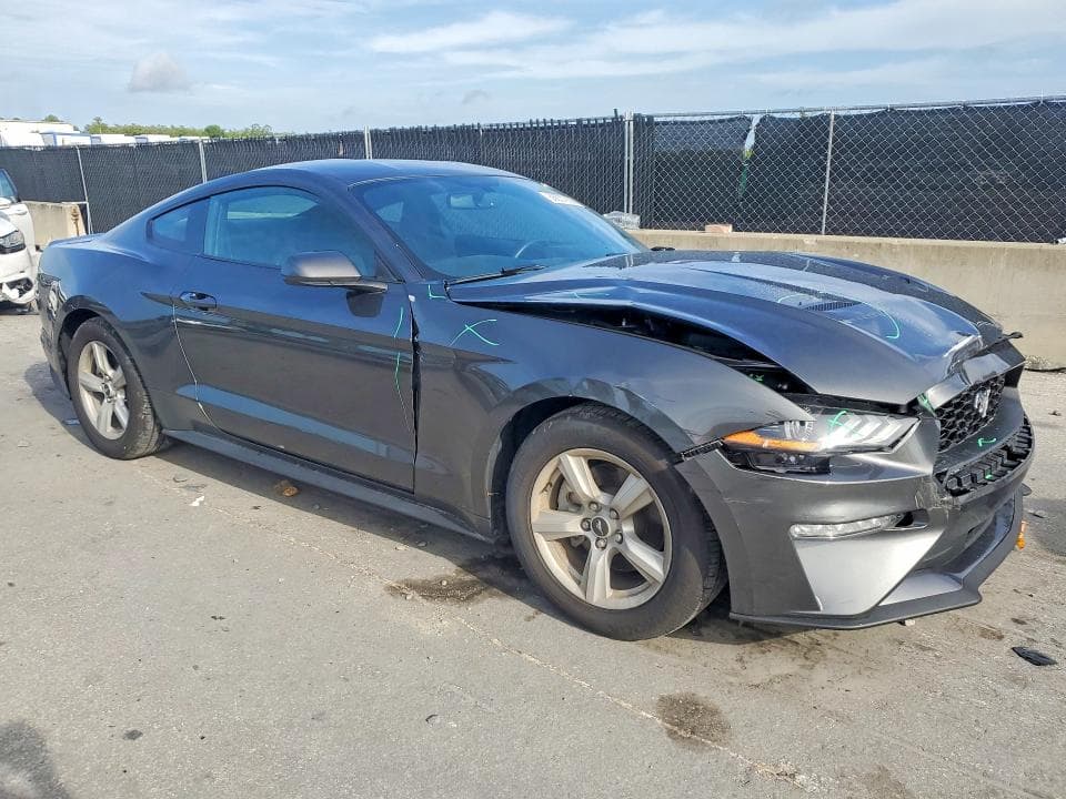 2018 FORD MUSTANG 4