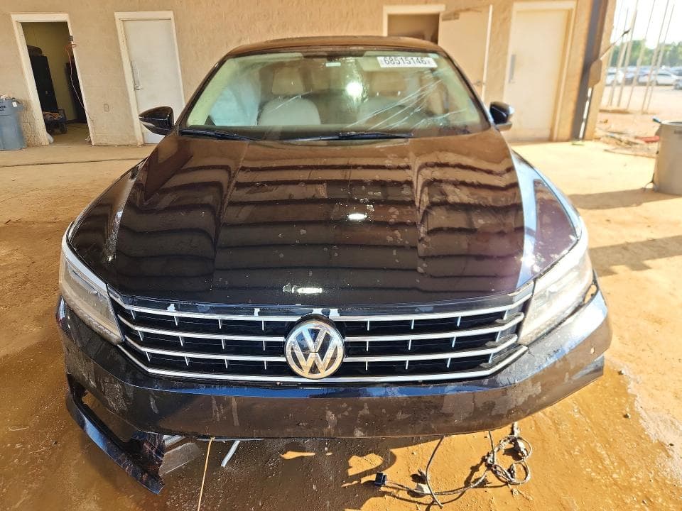2017 VOLKSWAGEN PASSAT SE 5