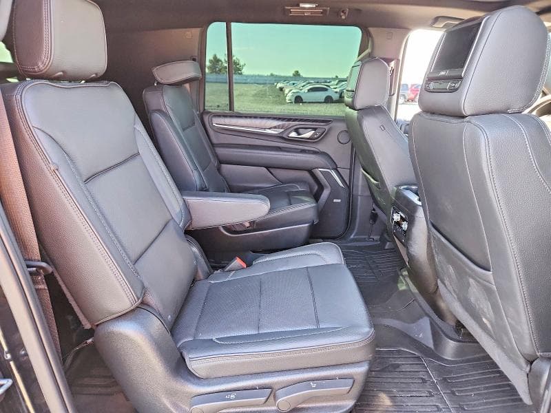 2022 GMC YUKON XL DENALI 11