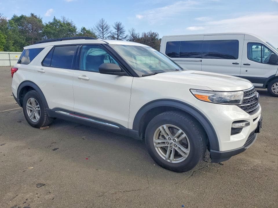 2022 FORD EXPLORER XLT 4